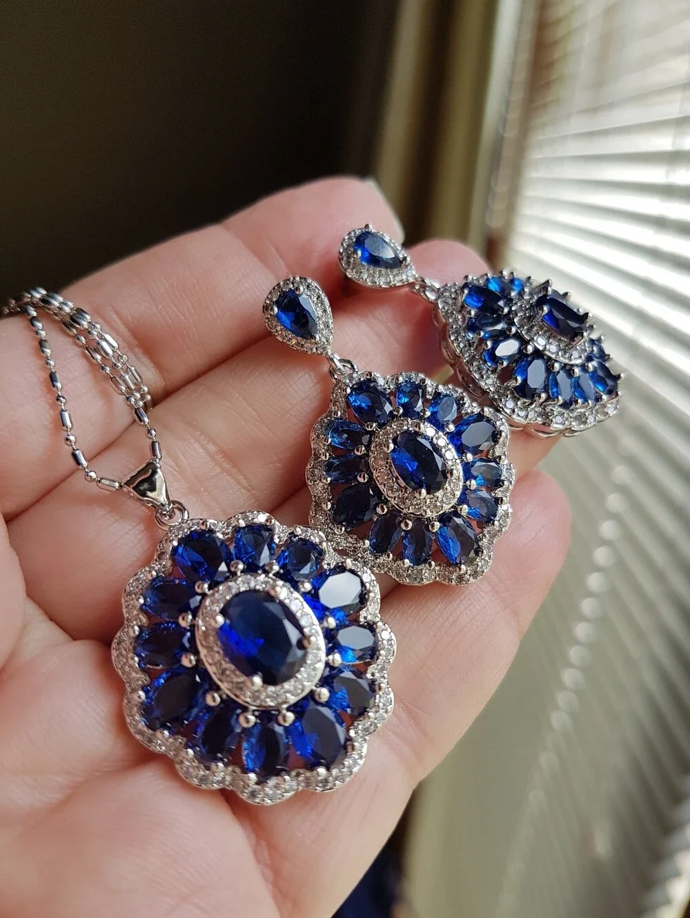 Swarovski Elements Blue Sapphire 925 Sterling Silver Statement Necklace NEW
